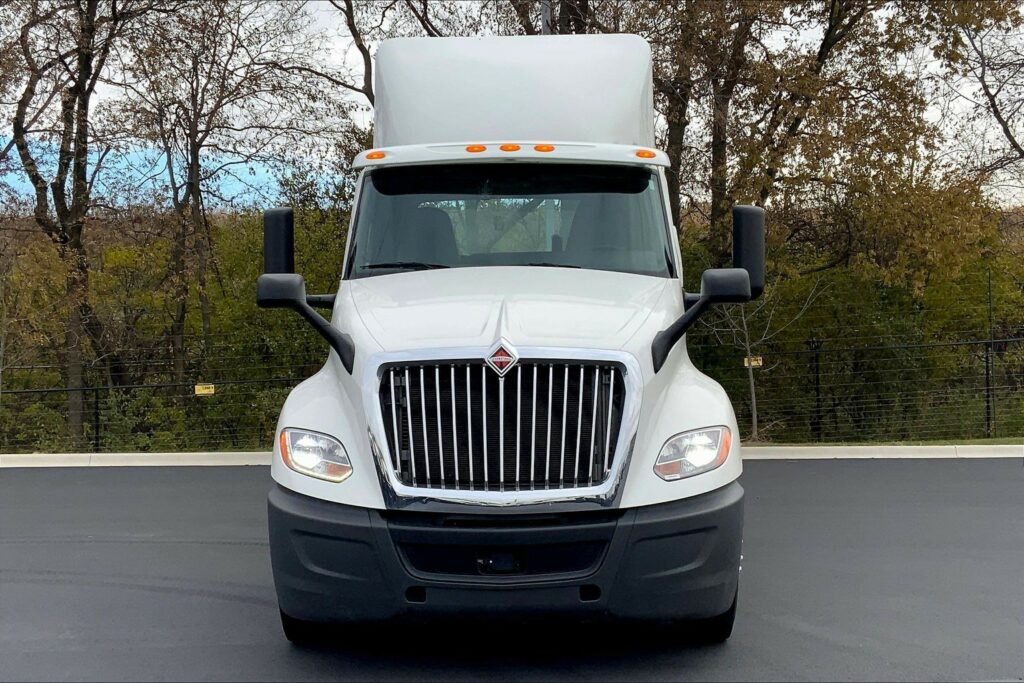 2019 INT LT625 6×4 Day Cab