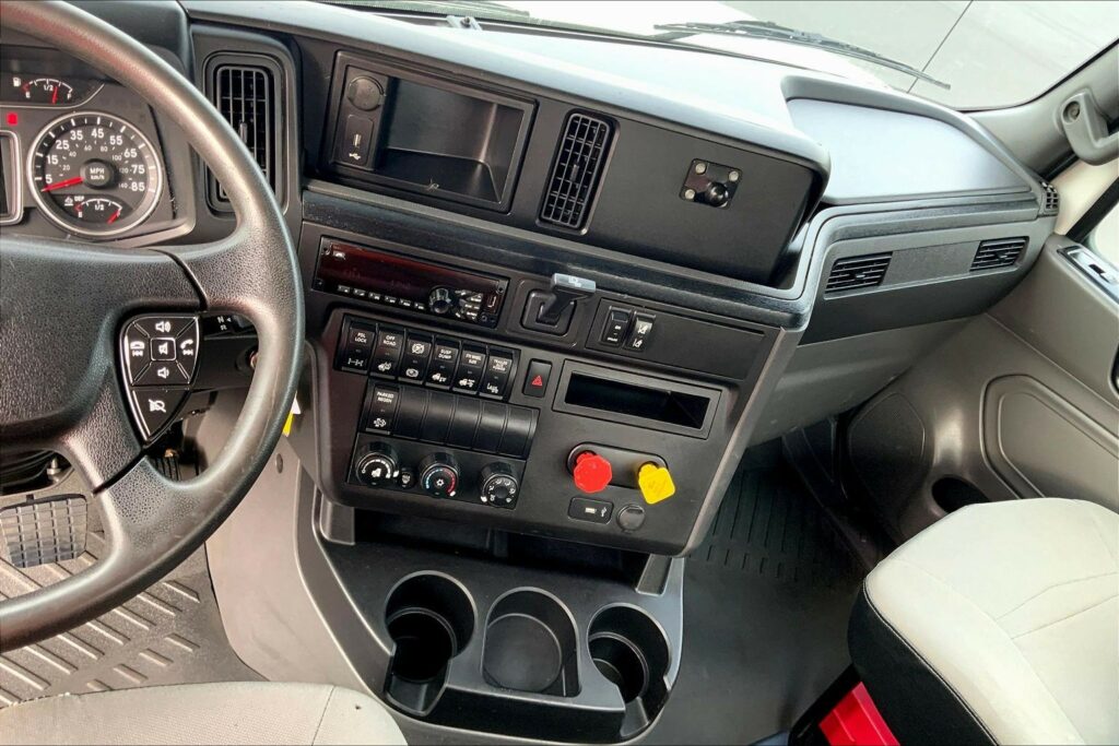 2019 INT LT625 6×4 Day Cab