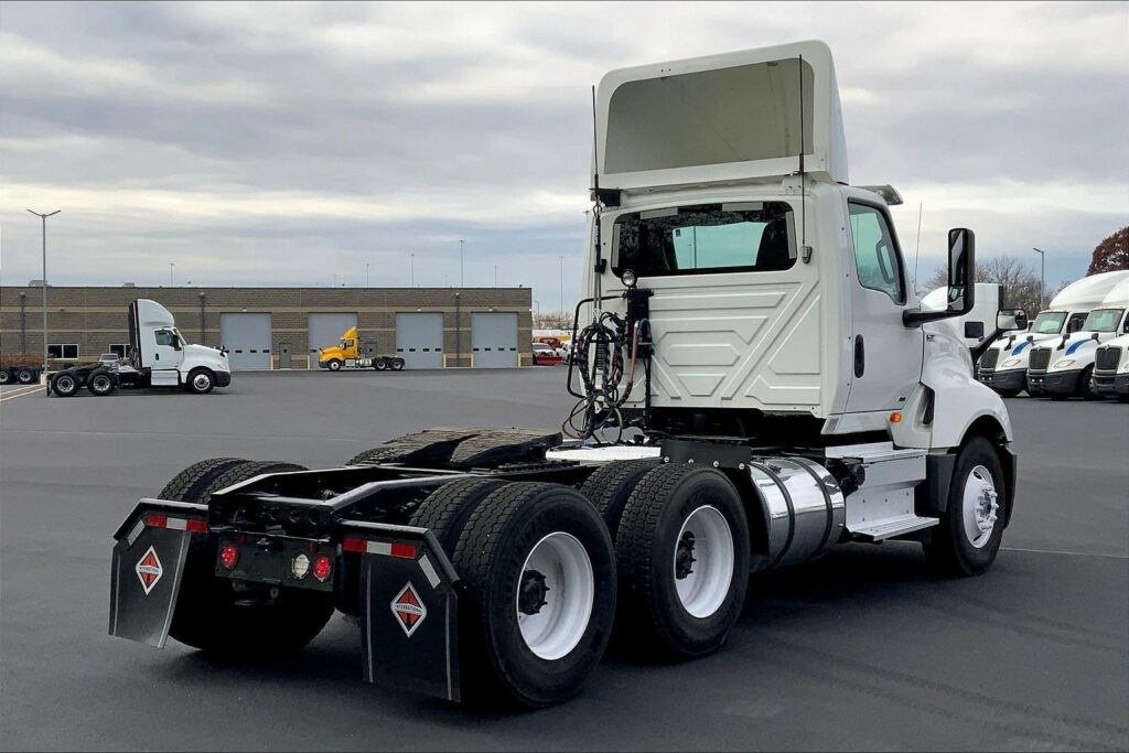 2019 INT LT625 6×4 Day Cab