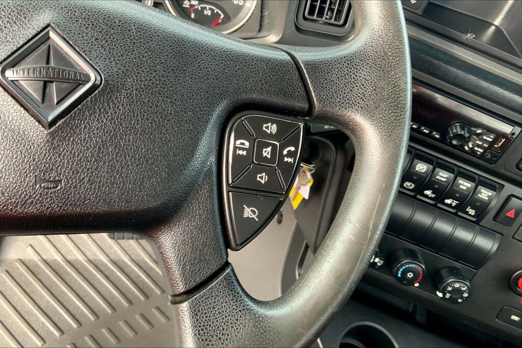 2019 INT LT625 6×4 Day Cab