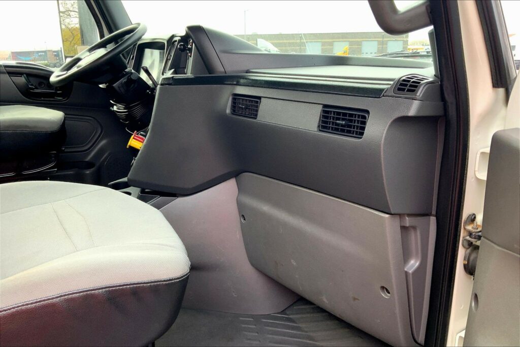 2019 INT LT625 6×4 Day Cab