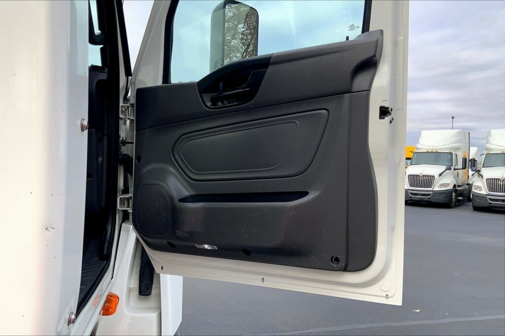 2019 INT LT625 6×4 Day Cab