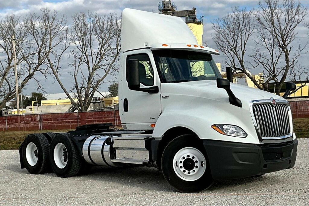 2019 INT LT625 6×4 Day Cab