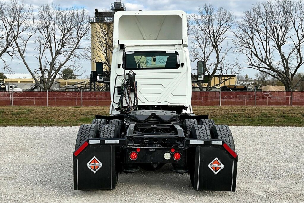 2019 INT LT625 6×4 Day Cab