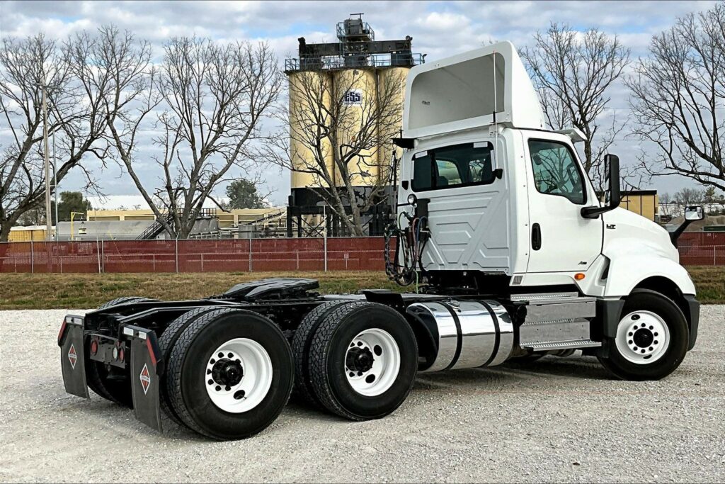 2019 INT LT625 6×4 Day Cab