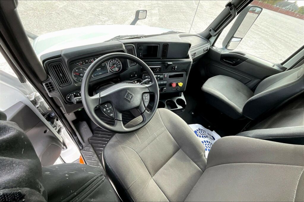 2019 INT LT625 6×4 Day Cab