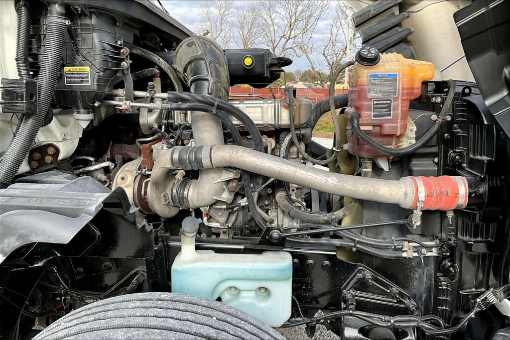 2019 INT LT625 6×4 Day Cab