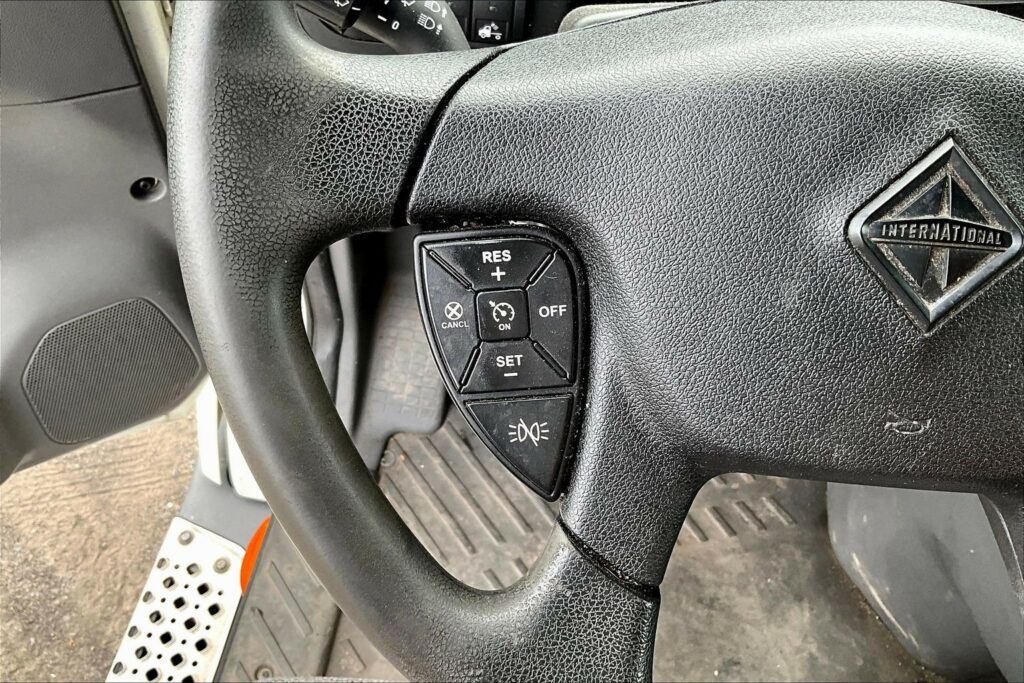 2022 INT LT625 6×4 Sleeper