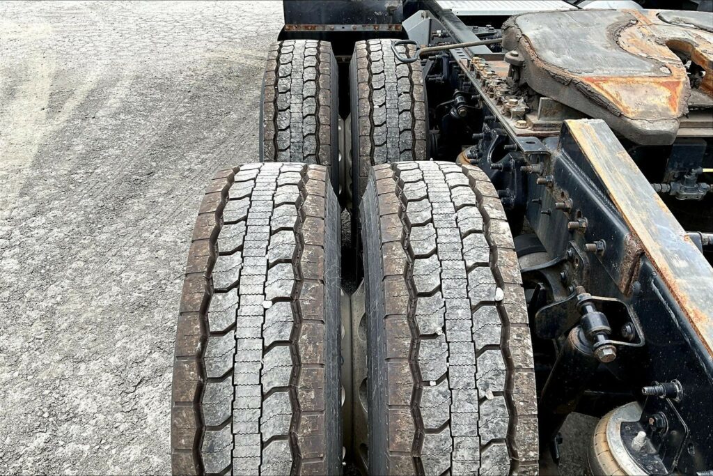 2022 INT LT625 6×4 Sleeper