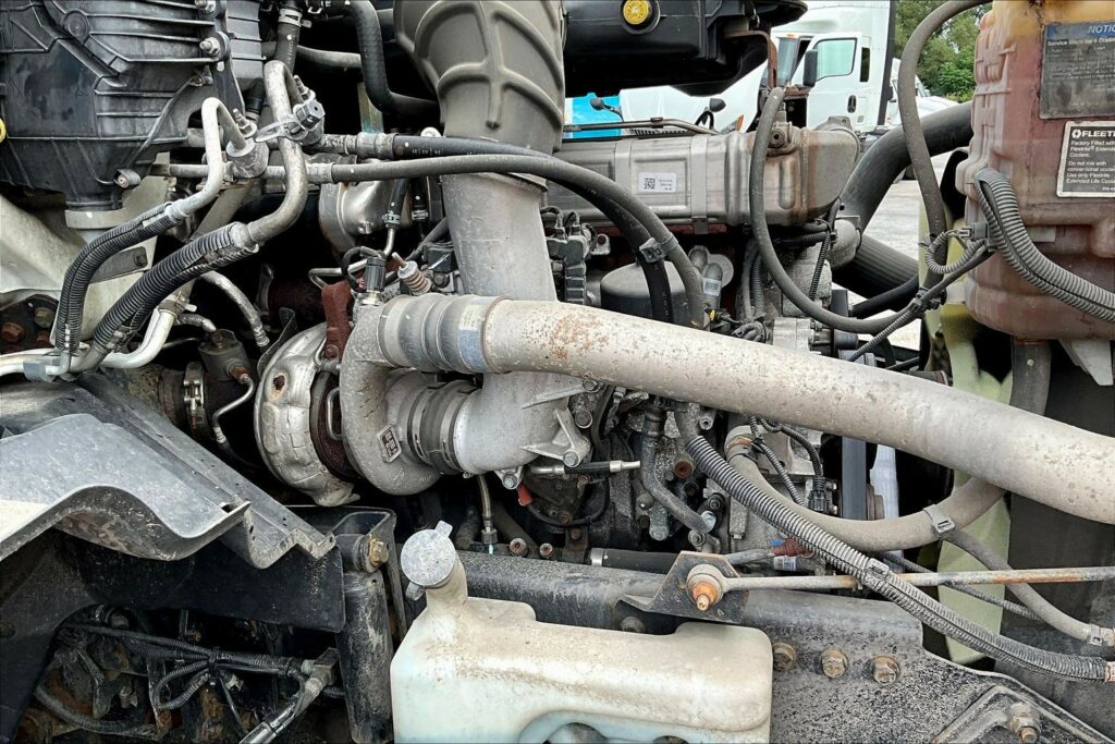 2022 INT LT625 6×4 Sleeper