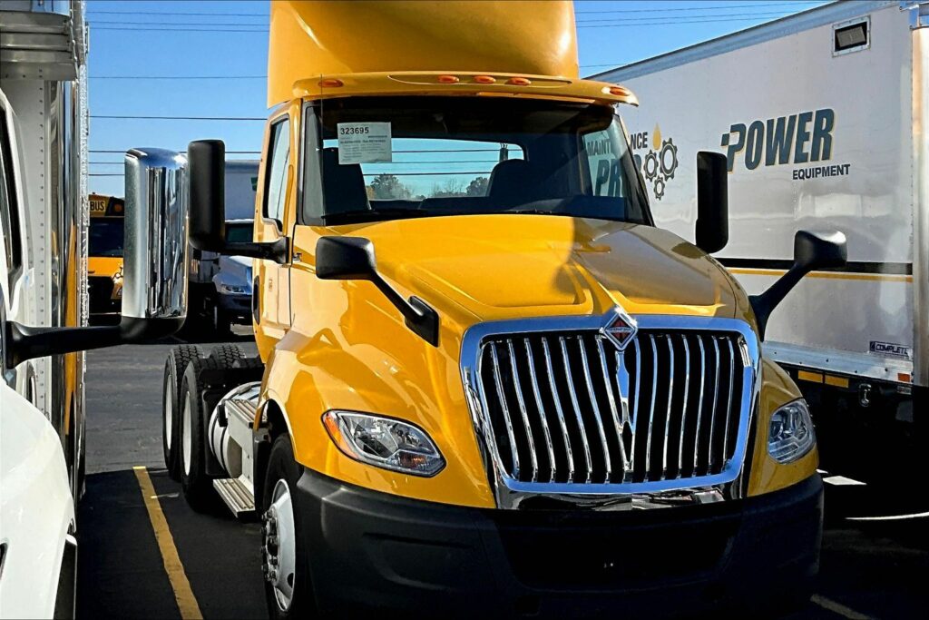 2019 INT LT625 6×4 Day Cab