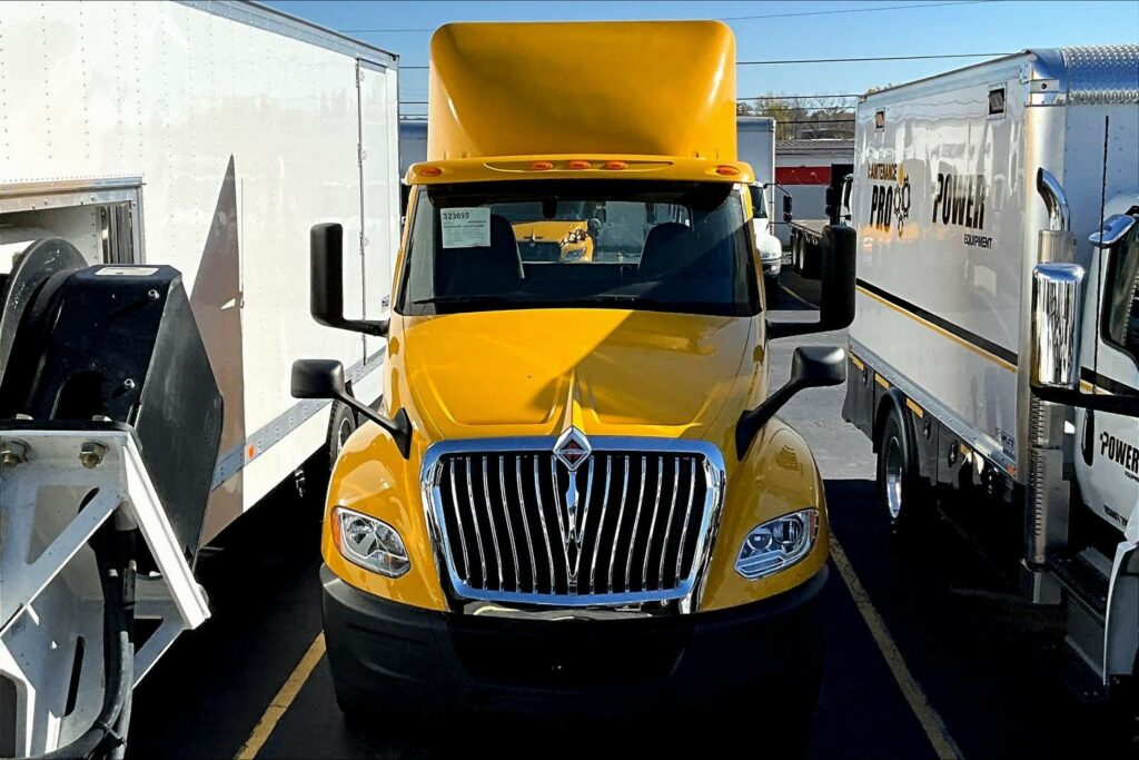 2019 INT LT625 6×4 Day Cab
