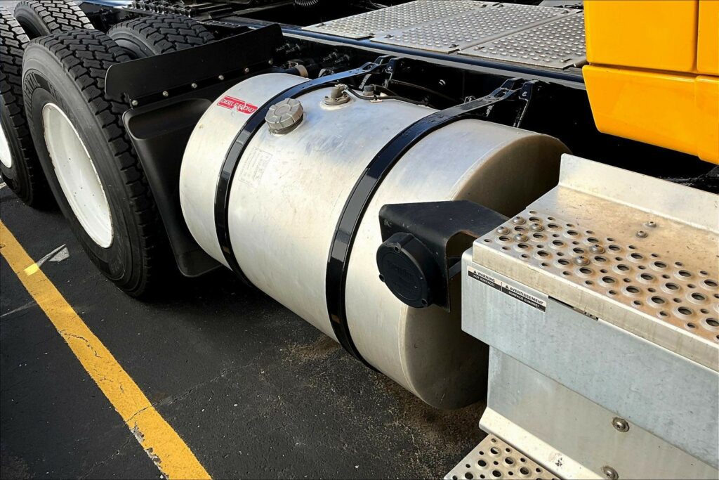 2019 INT LT625 6×4 Day Cab