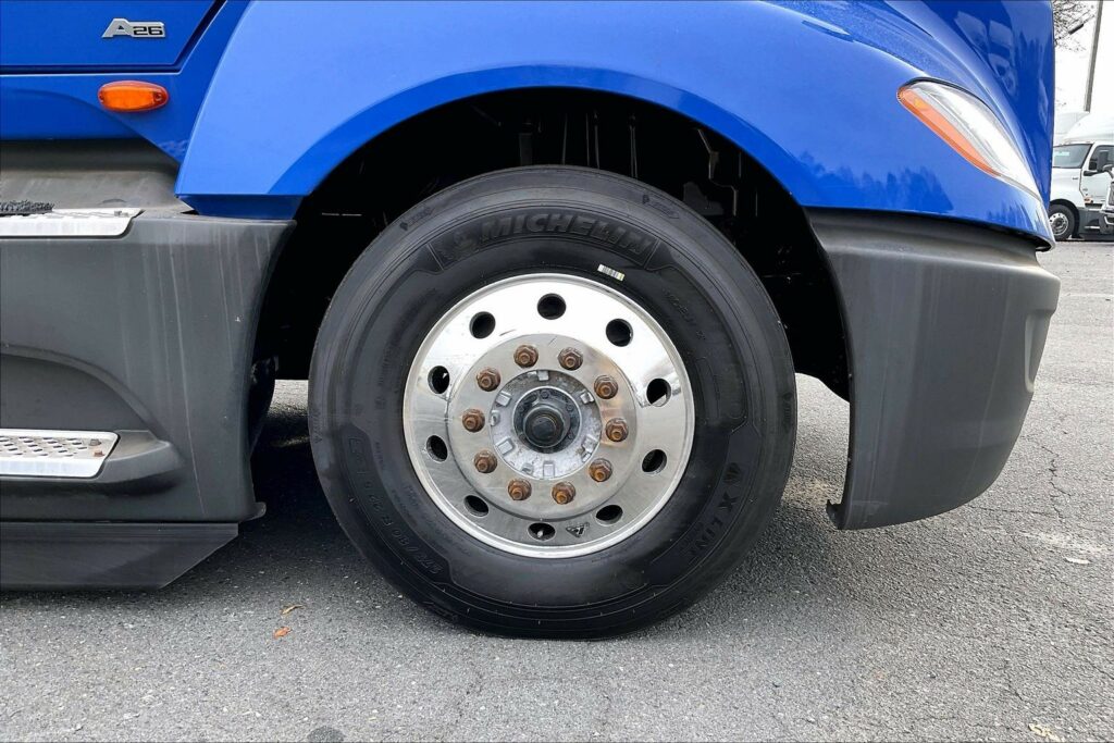 2022 INT LT625 6×4 Sleeper