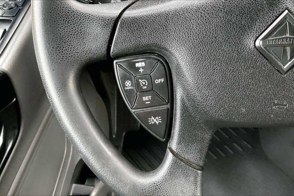 2022 INT LT625 6×4 Sleeper