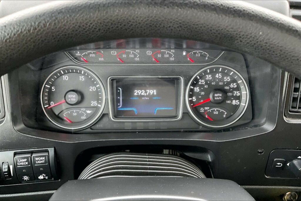 2022 INT LT625 6×4 Sleeper