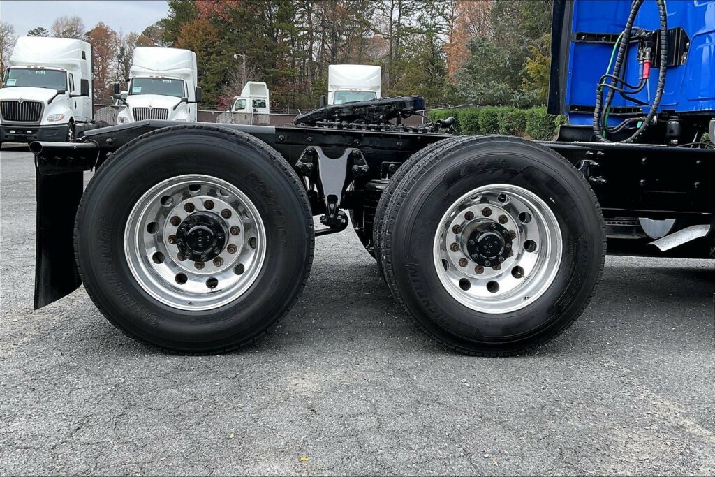 2022 INT LT625 6×4 Sleeper