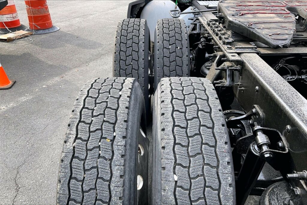 2022 INT LT625 6×4 Sleeper