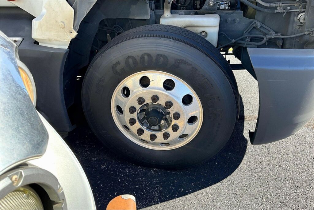 2022 INT LT625 6×4 Sleeper