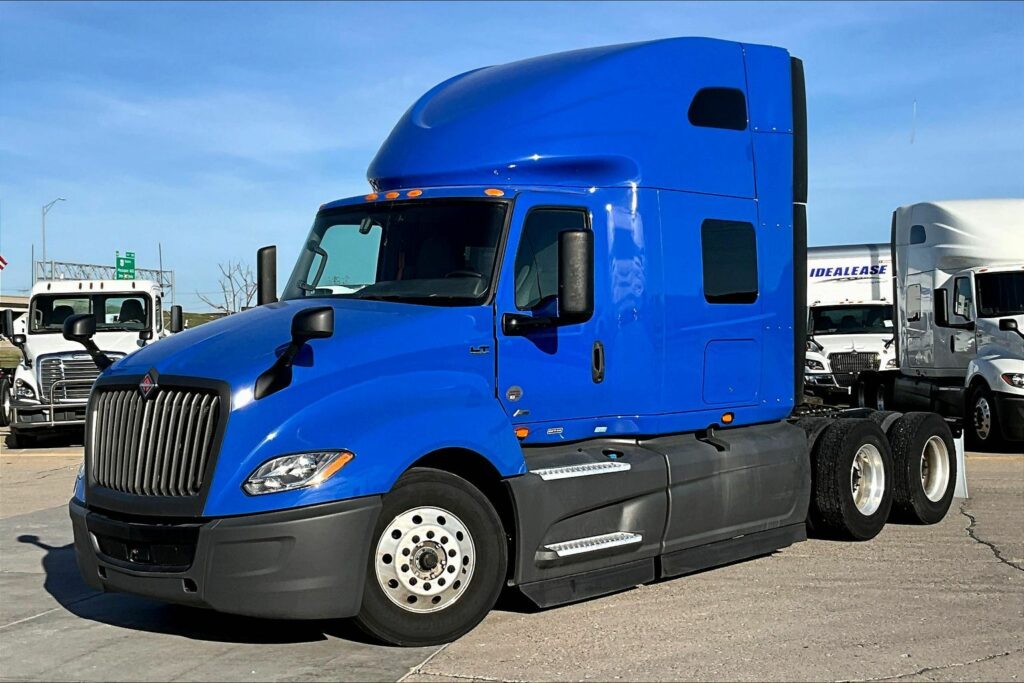 2022 INT LT625 6×4 Sleeper