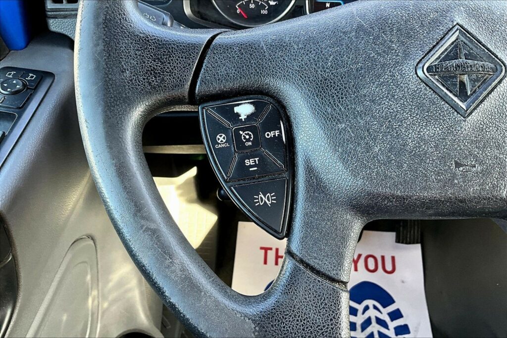 2022 INT LT625 6×4 Sleeper