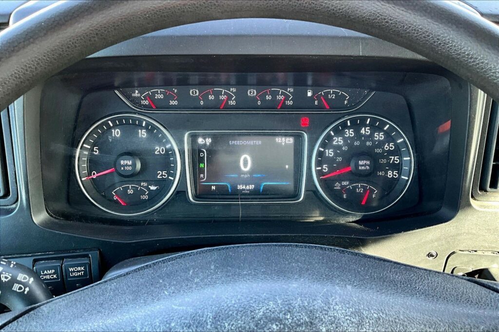 2022 INT LT625 6×4 Sleeper