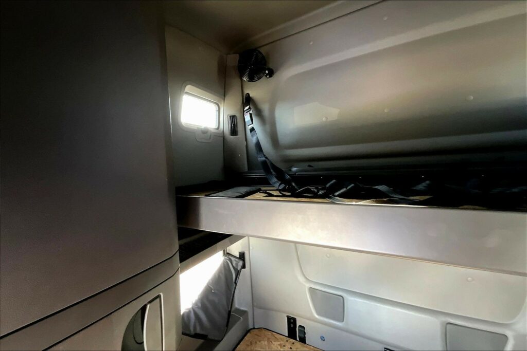 2022 INT LT625 6×4 Sleeper