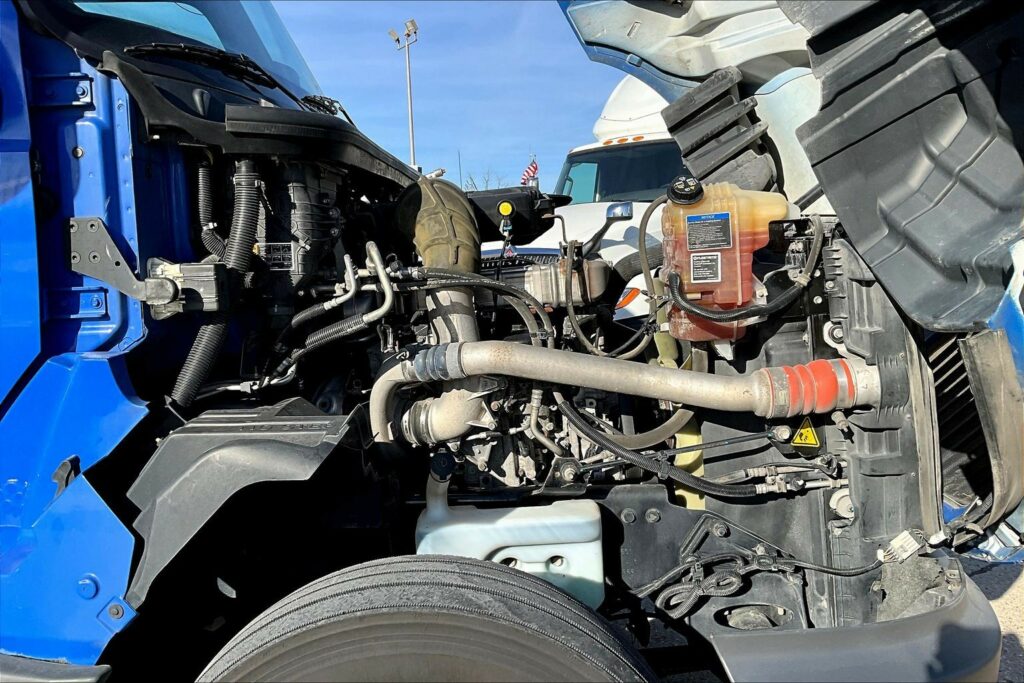 2022 INT LT625 6×4 Sleeper