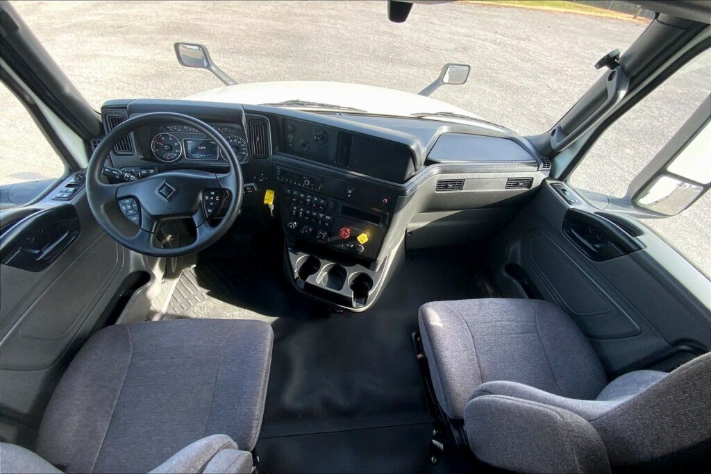 2023 INT LT625 6X4 Sleeper