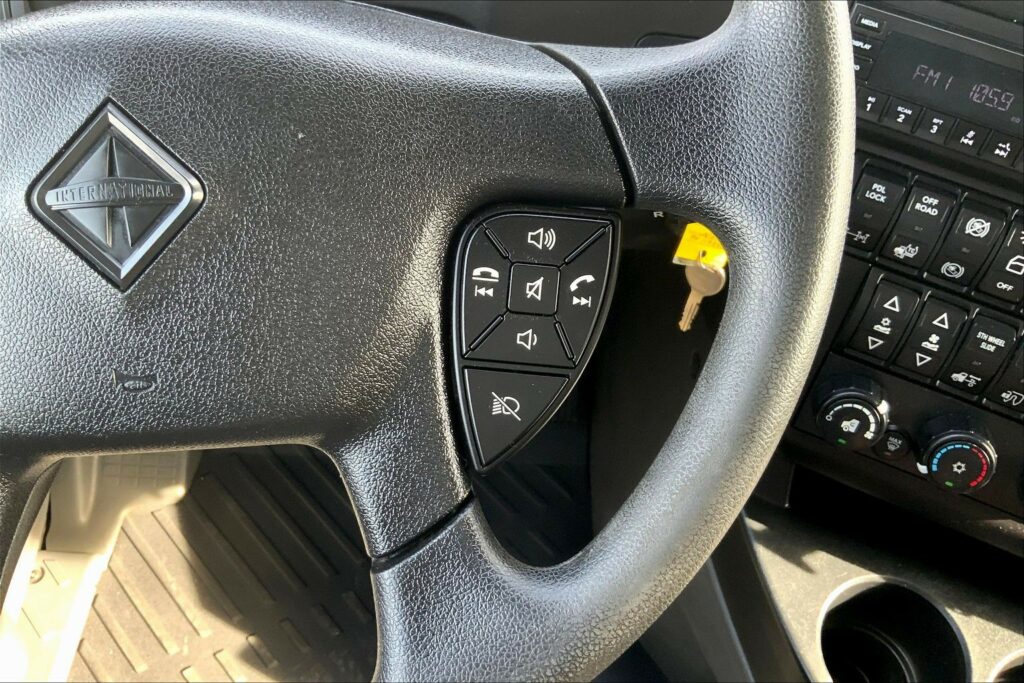 2023 INT LT625 6X4 Sleeper