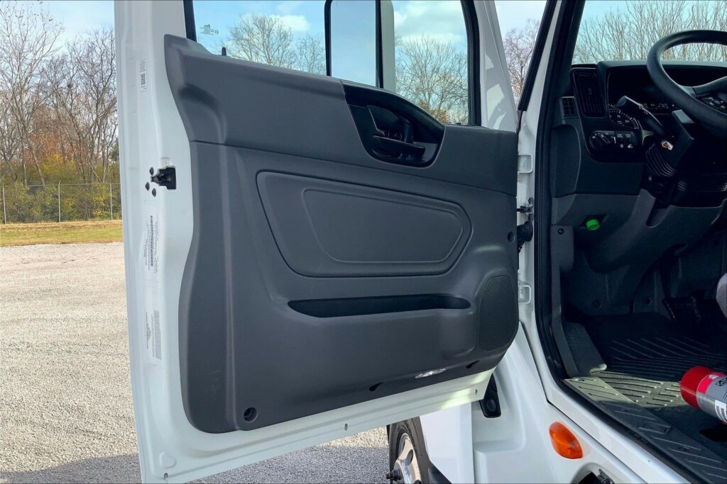 2023 INT LT625 6X4 Sleeper