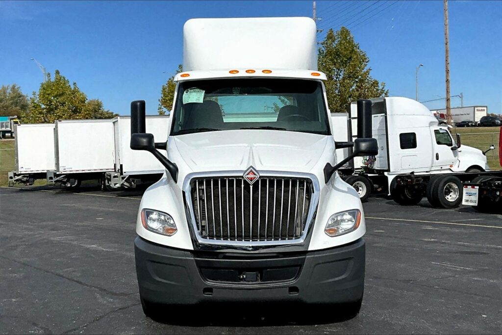 2019 INT LT625 6×4 Day Cab