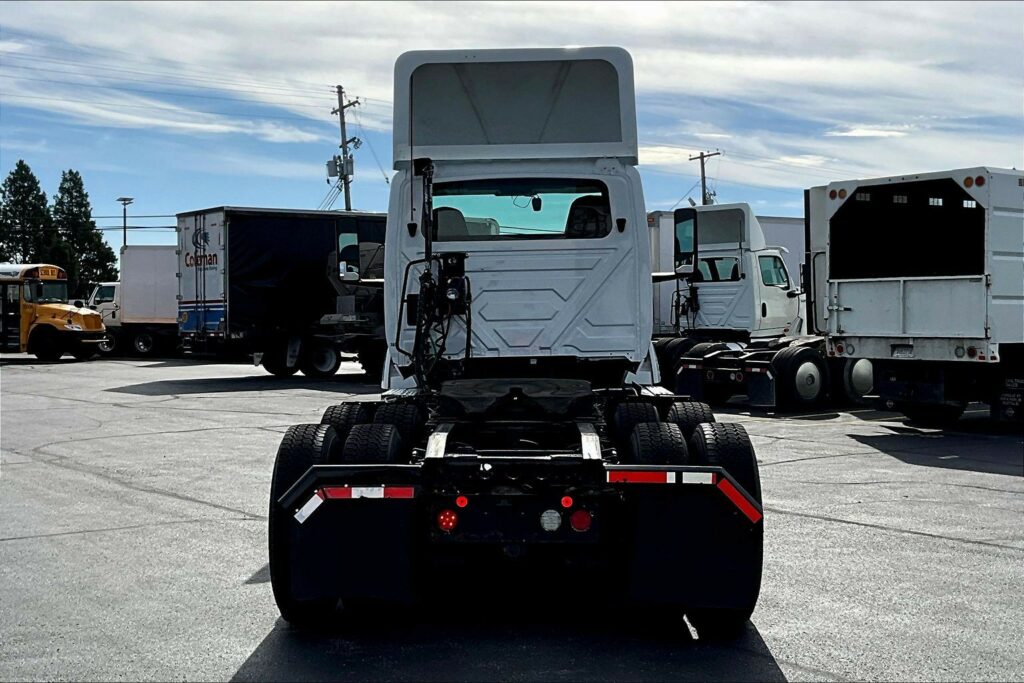 2019 INT LT625 6×4 Day Cab