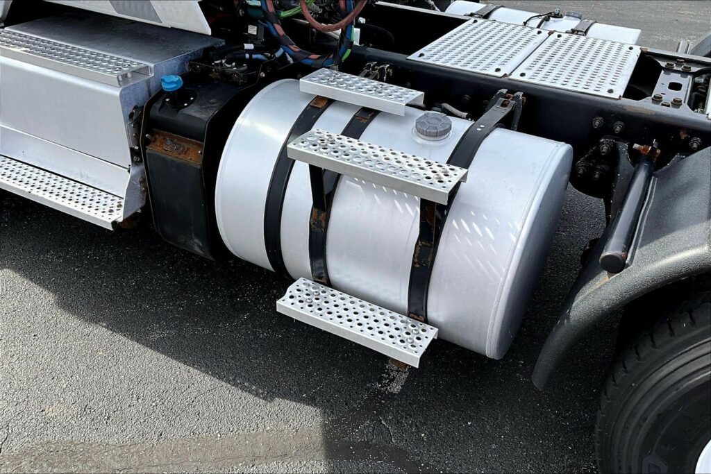 2019 INT LT625 6×4 Day Cab