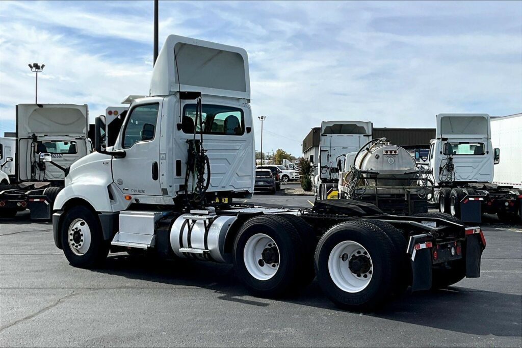 2019 INT LT625 6×4 Day Cab