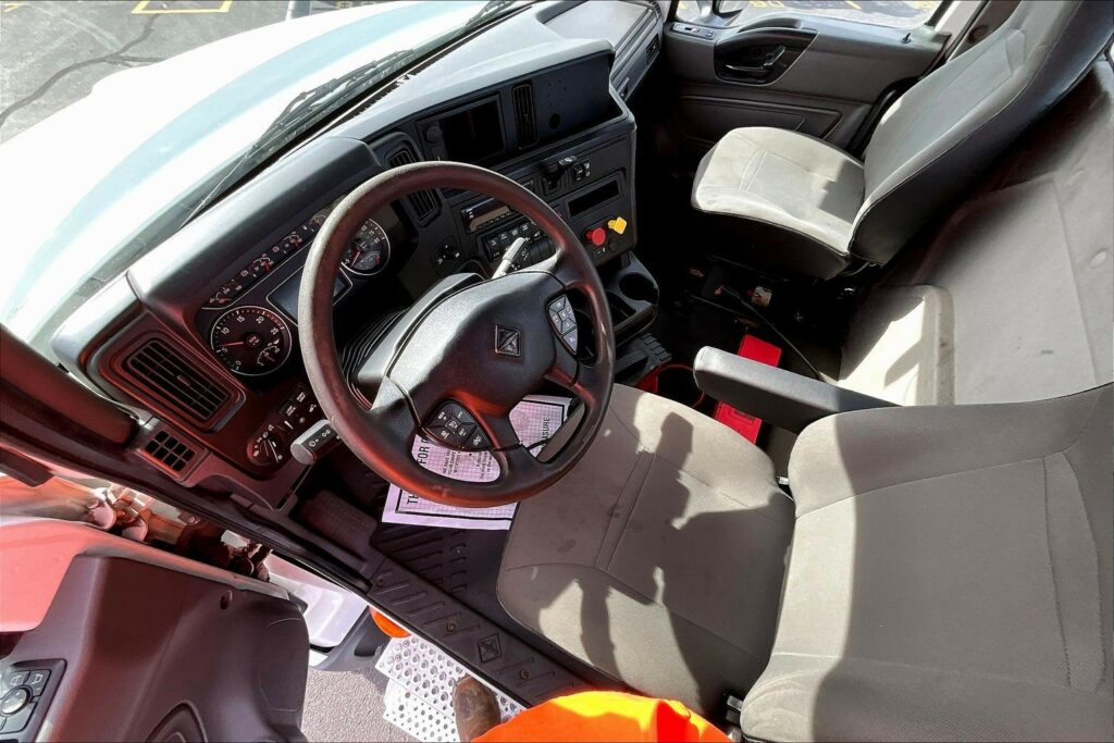 2019 INT LT625 6×4 Day Cab