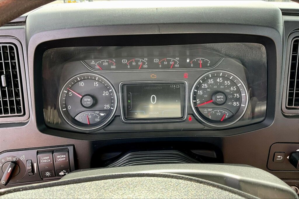 2019 INT LT625 6×4 Day Cab