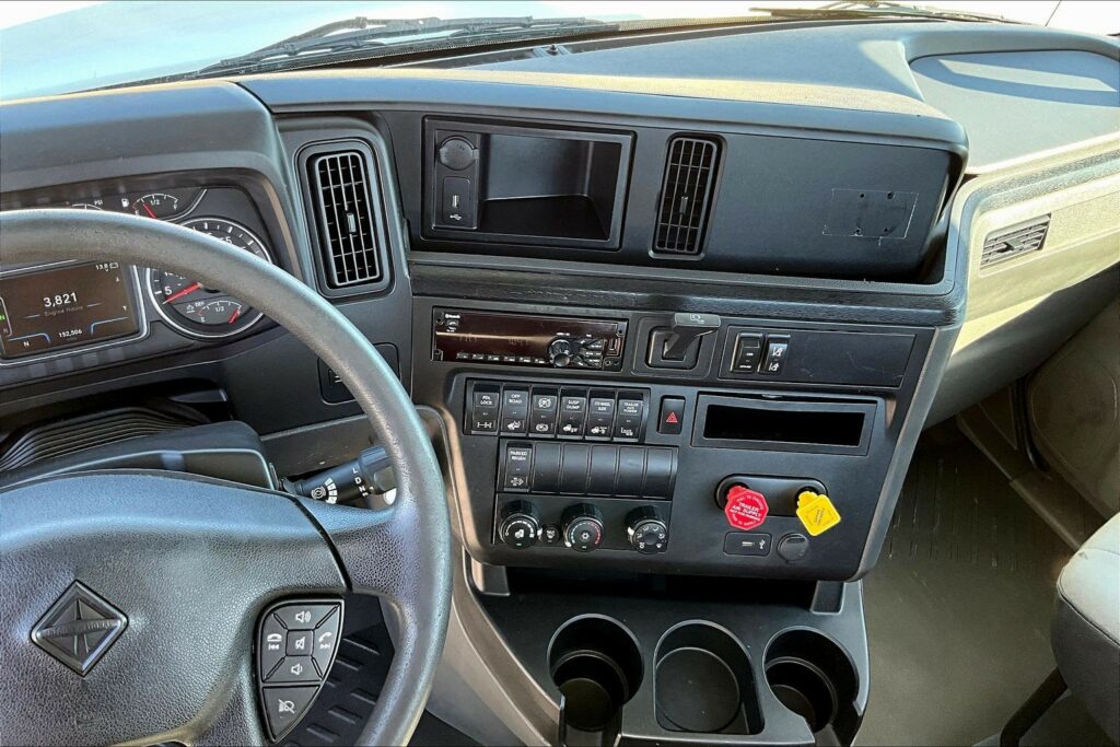 2019 INT LT625 6×4 Day Cab