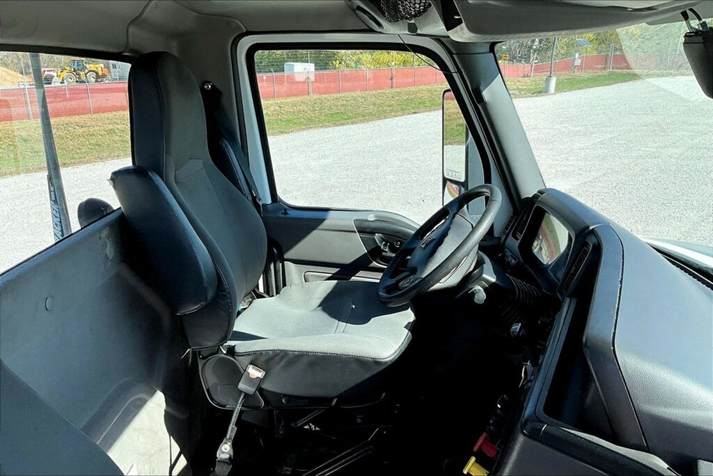 2019 INT LT625 6×4 Day Cab