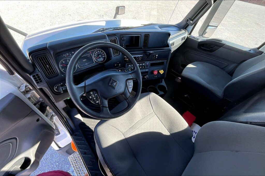 2019 INT LT625 6×4 Day Cab