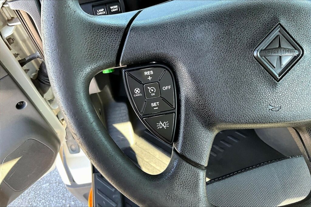 2019 INT LT625 6×4 Day Cab