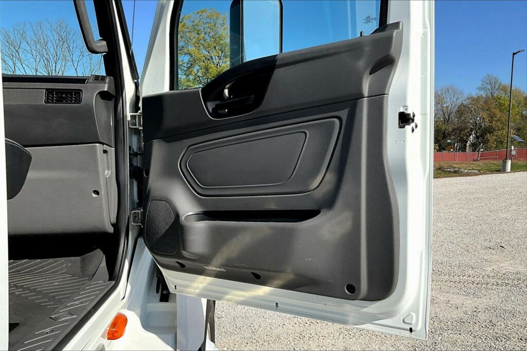 2019 INT LT625 6×4 Day Cab