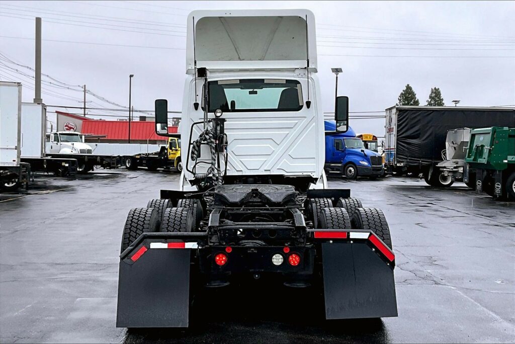 2019 INT LT625 6×4 Day Cab