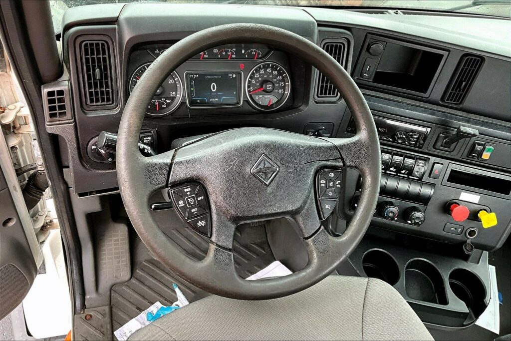 2019 INT LT625 6×4 Day Cab