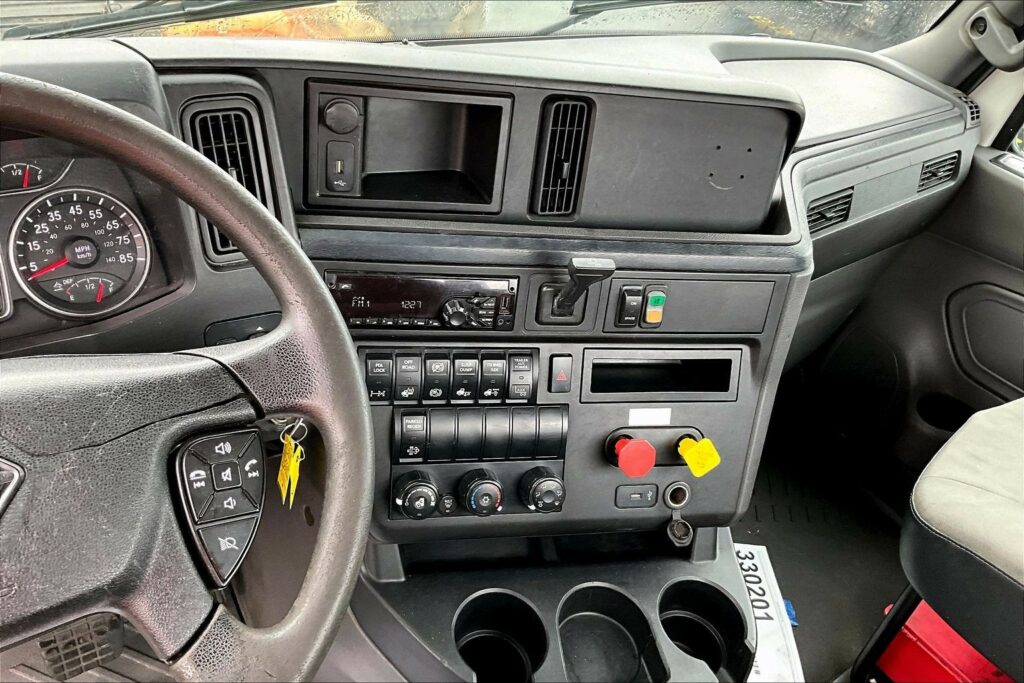 2019 INT LT625 6×4 Day Cab