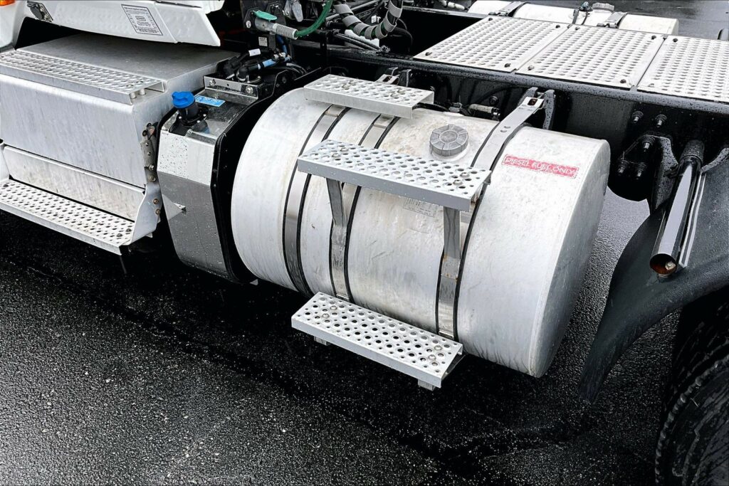 2019 INT LT625 6×4 Day Cab