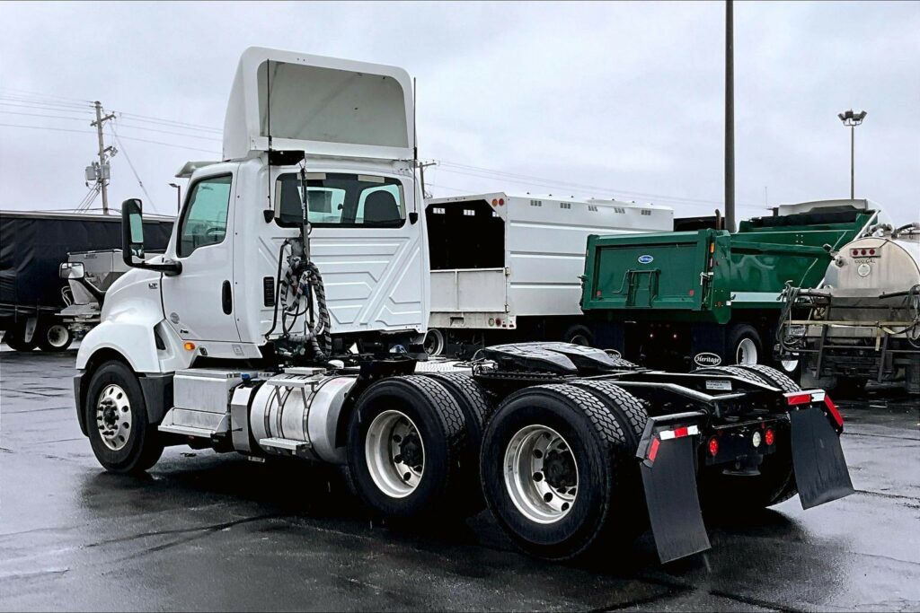 2019 INT LT625 6×4 Day Cab
