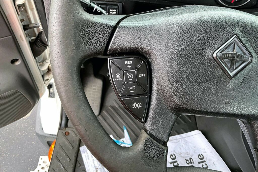 2019 INT LT625 6×4 Day Cab