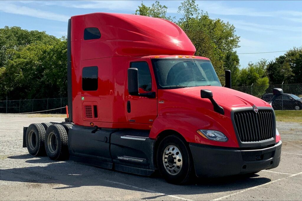 2022 INT LT625 6×4 Sleeper