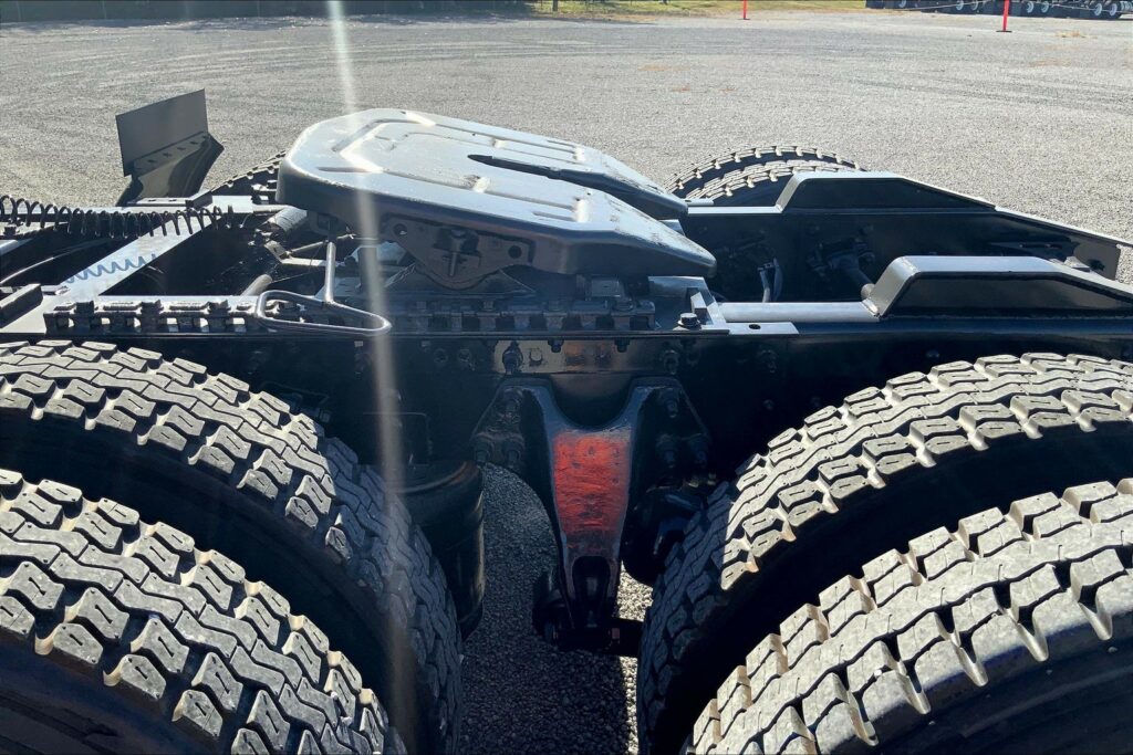 2023 INT LT625 6×4 Sleeper